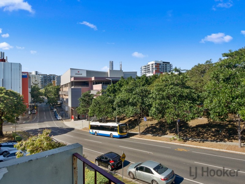 8/16 Blamey Street, Kelvin Grove QLD 4059