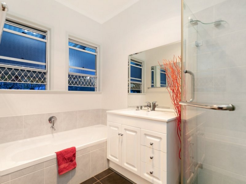 33 Windrest Avenue, Aspley QLD 4034