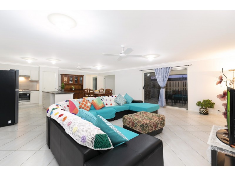 83 Diamantina Crescent, Fitzgibbon QLD 4018