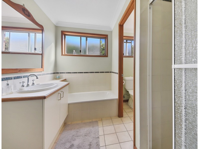 5 Oxford Crescent, Bridgeman Downs QLD 4035