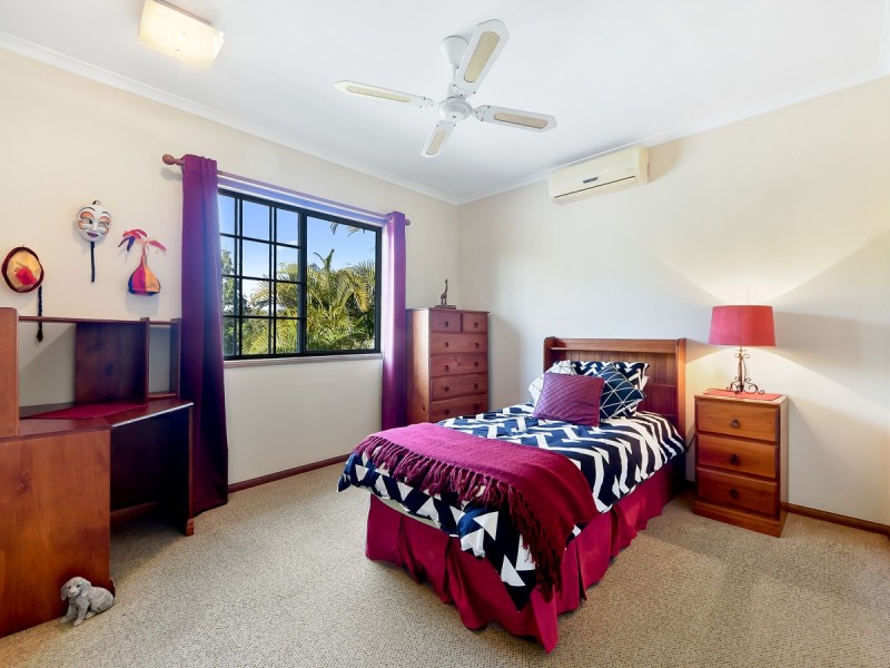 5 Oxford Crescent, Bridgeman Downs QLD 4035