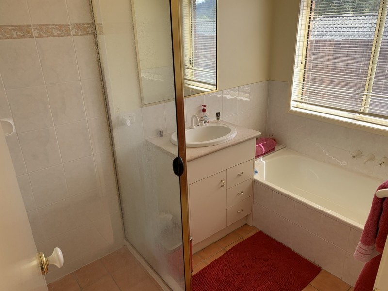 16 Hatia Grove, Ferny Grove QLD 4055