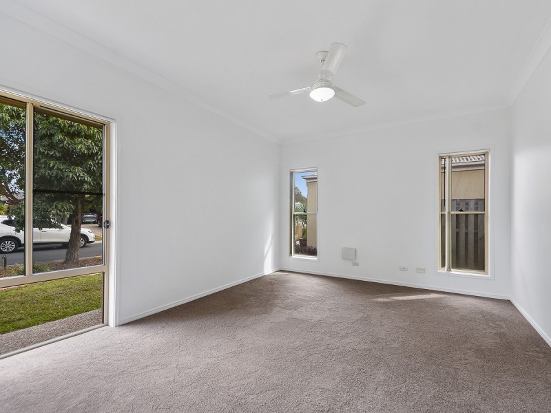 13 Petrie Crescent, Aspley QLD 4034