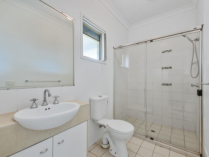 13 Petrie Crescent, Aspley QLD 4034