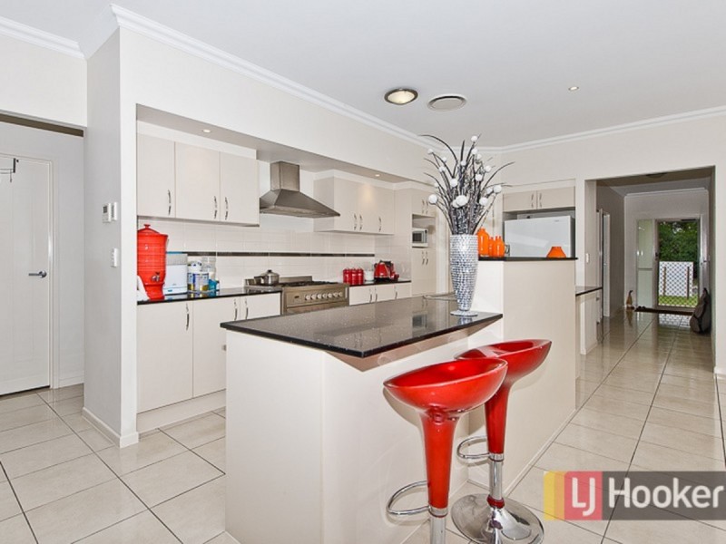 9 Gardenia Place, Bridgeman Downs QLD 4035