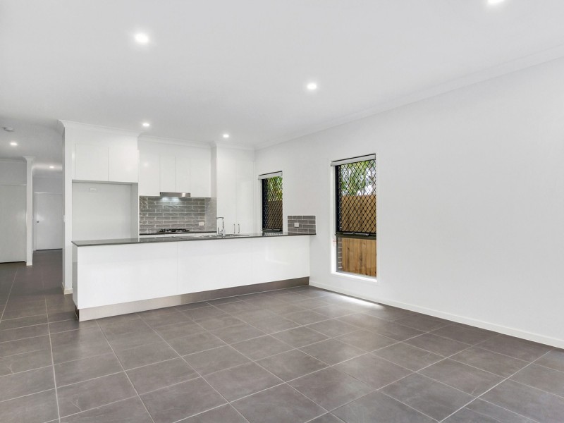 2 Vorneen Lane, Mitchelton QLD 4053