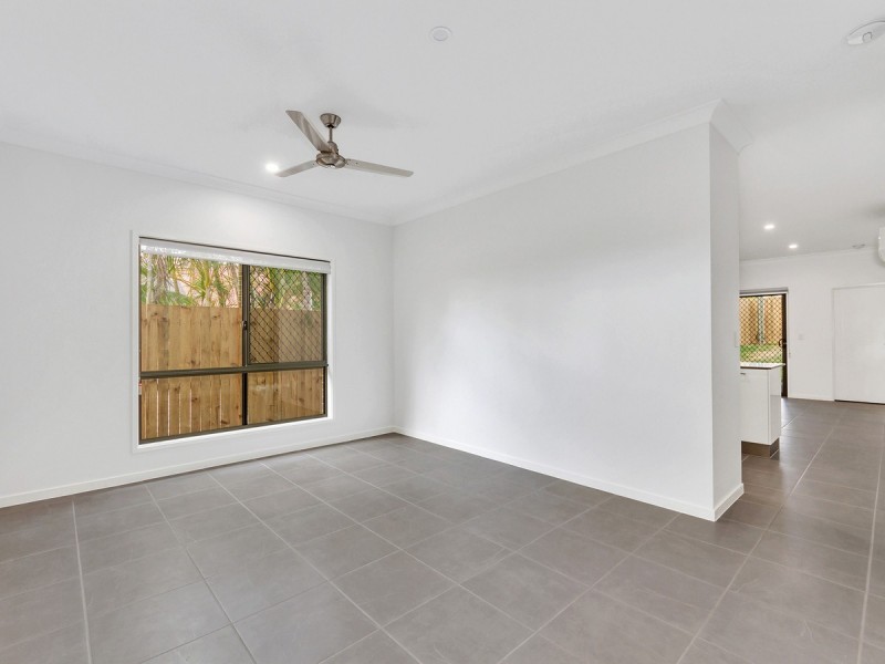 2 Vorneen Lane, Mitchelton QLD 4053