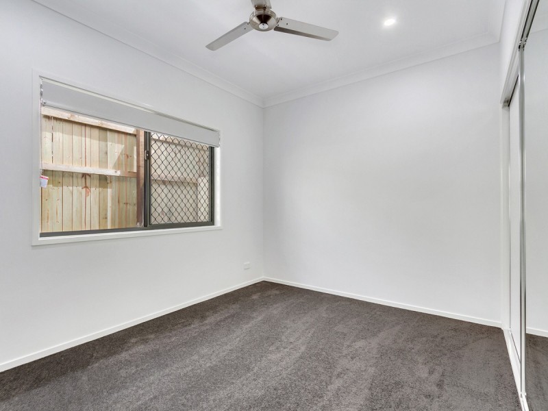 2 Vorneen Lane, Mitchelton QLD 4053