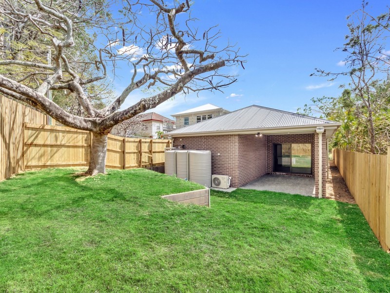 2 Vorneen Lane, Mitchelton QLD 4053