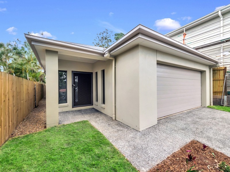 2 Vorneen Lane, Mitchelton QLD 4053