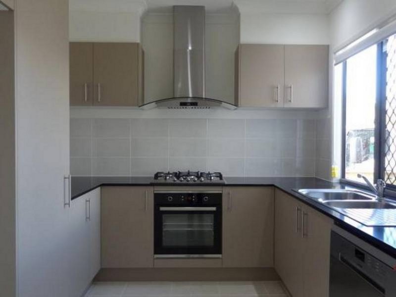 62 Blue Mountains Crescent, Fitzgibbon QLD 4018