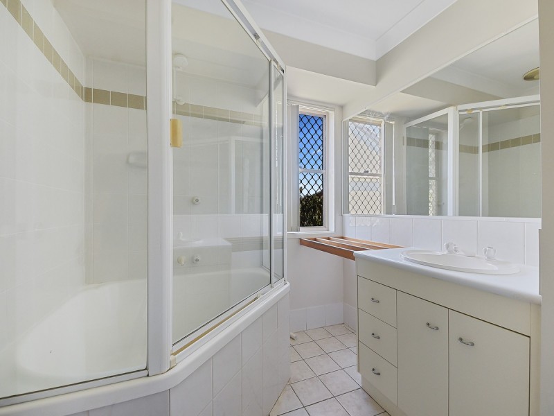 20 Carrington Place, Bridgeman Downs QLD 4035