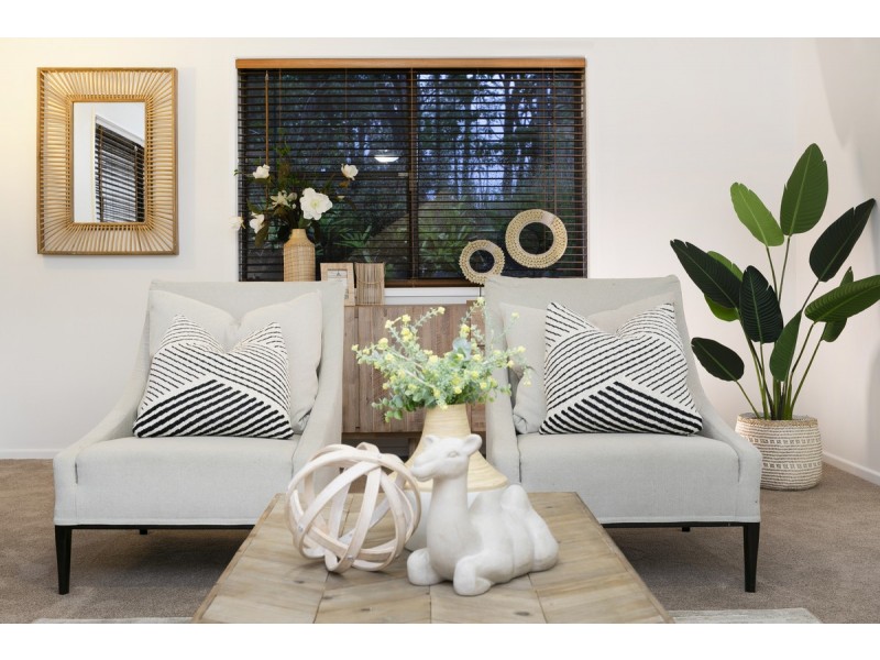 1 Charmaine Court, Albany Creek QLD 4035