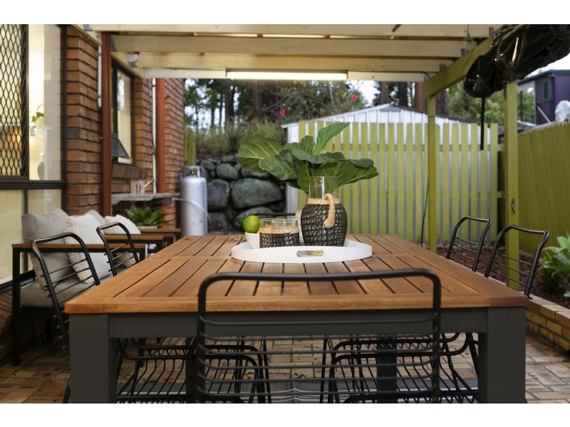 1 Charmaine Court, Albany Creek QLD 4035