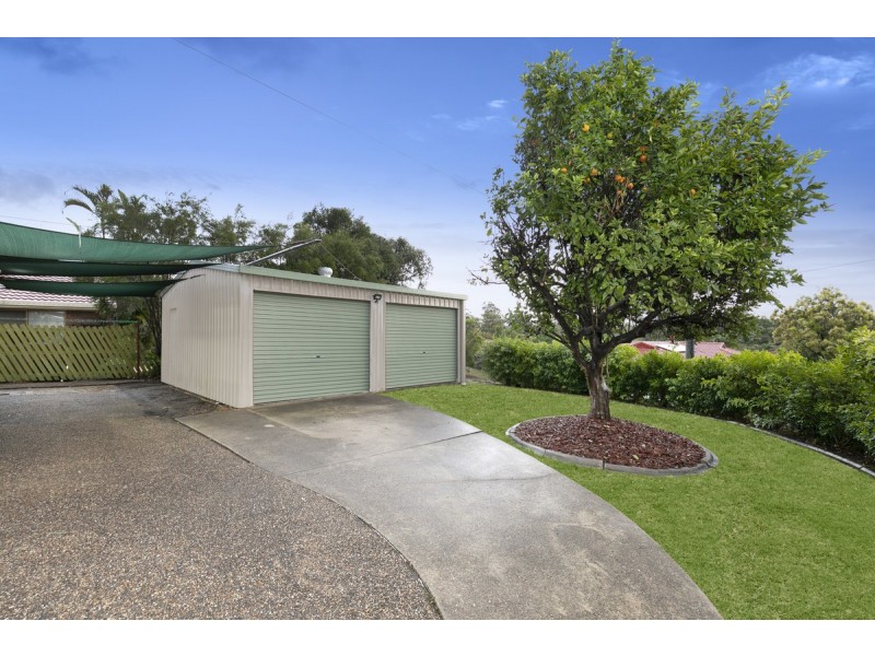 1 Charmaine Court, Albany Creek QLD 4035