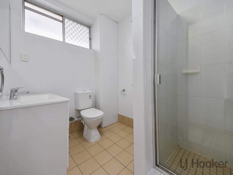 2/61 Wallace Street, Chermside QLD 4032