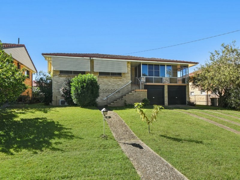 11 Pacific Street, Chermside West QLD 4032