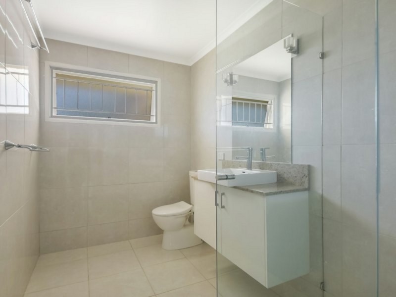 11 Pacific Street, Chermside West QLD 4032