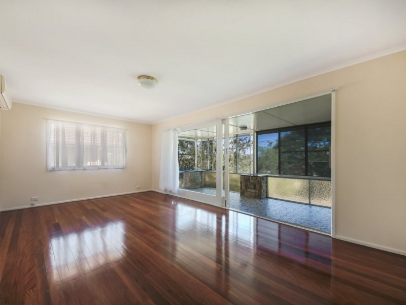 11 Pacific Street, Chermside West QLD 4032