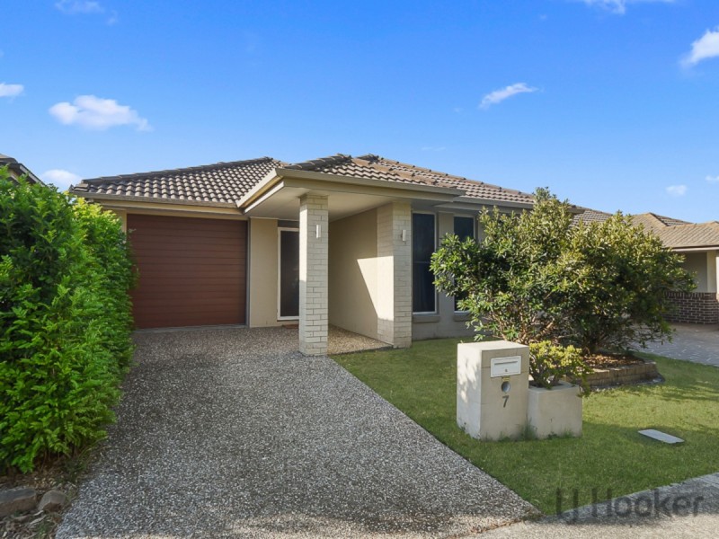 7 Noosa Street, Fitzgibbon QLD 4018