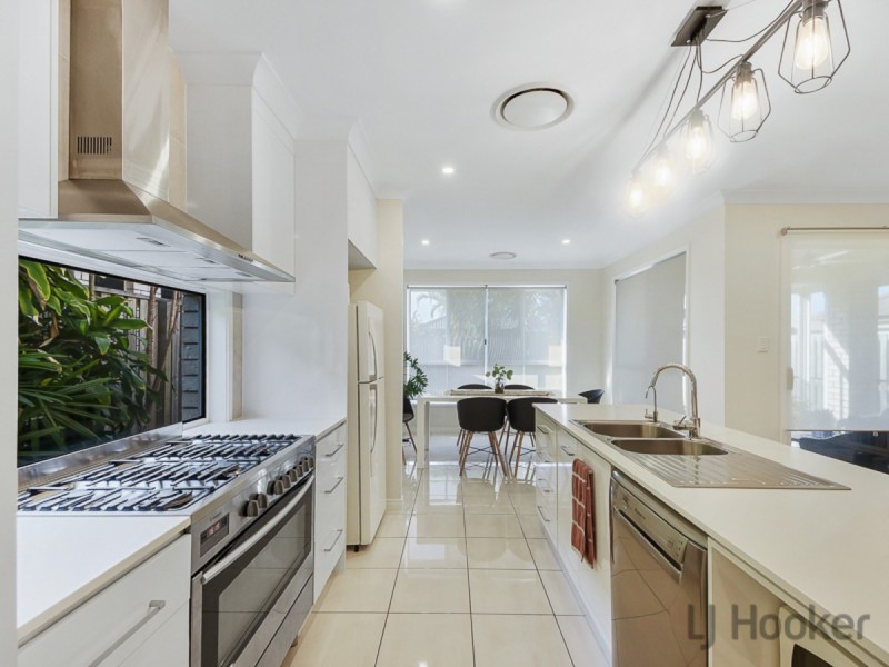 7 Noosa Street, Fitzgibbon QLD 4018