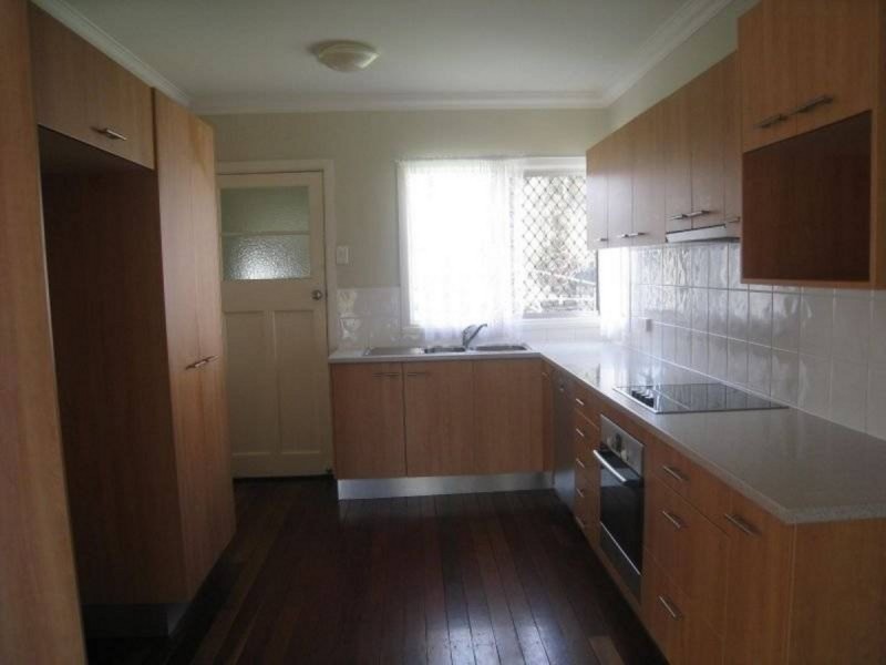 82 Blackwood Road, Deagon QLD 4017