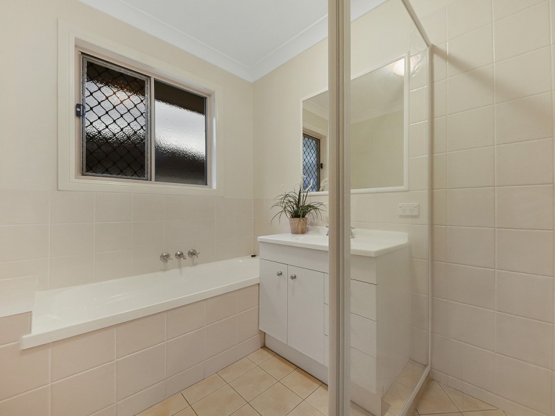 13 Lyrebird Close, Taigum QLD 4018
