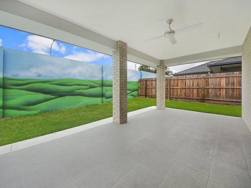 23 Leong Street, Bridgeman Downs QLD 4035