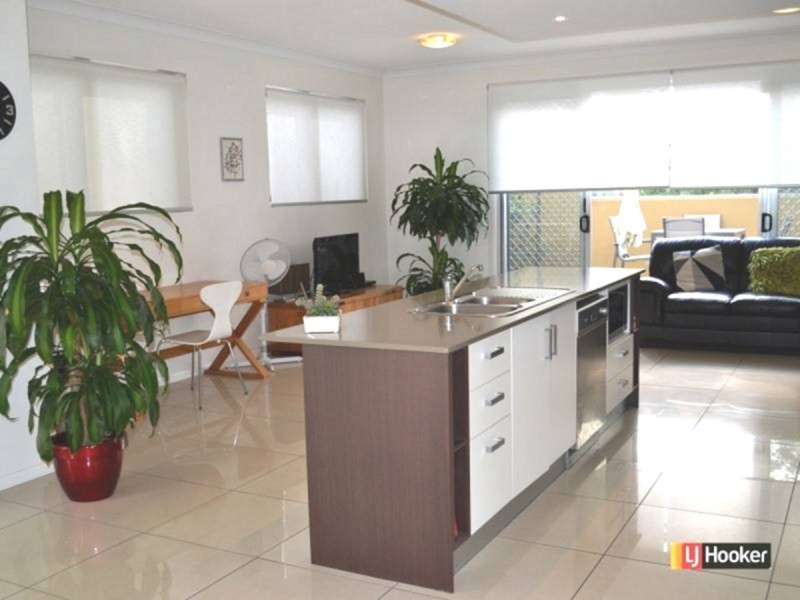 1/45 Playfield Street, Chermside QLD 4032