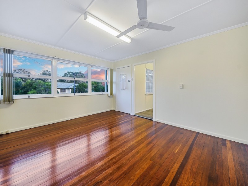 8 Crofton Street, Geebung QLD 4034