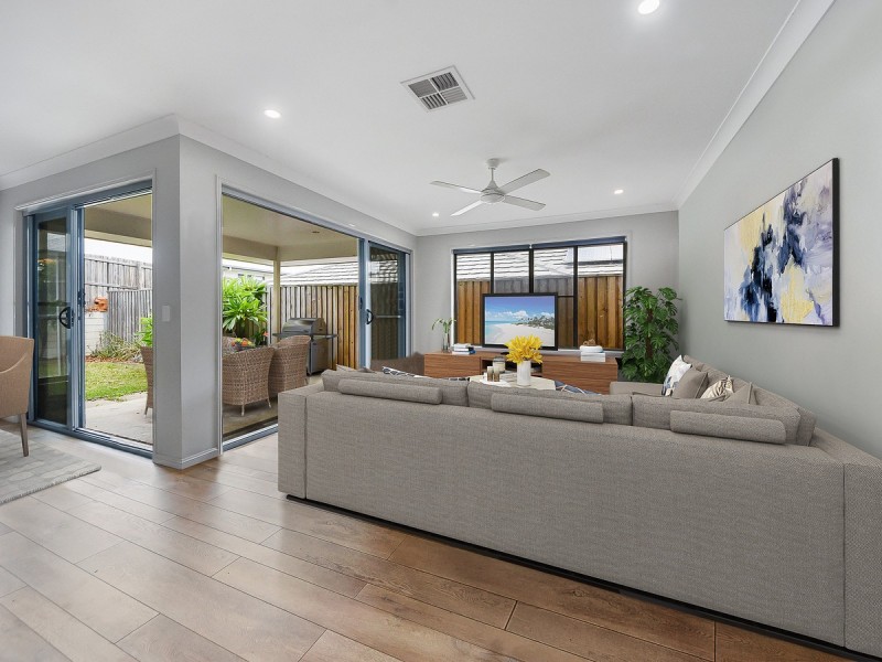 10 Teviot Street, Warner QLD 4500