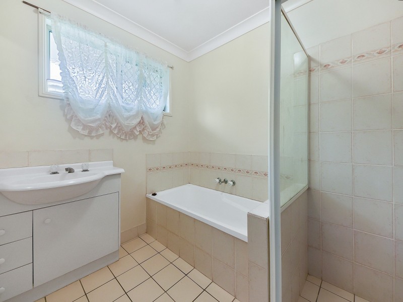 26 Rose Crescent, Fitzgibbon QLD 4018