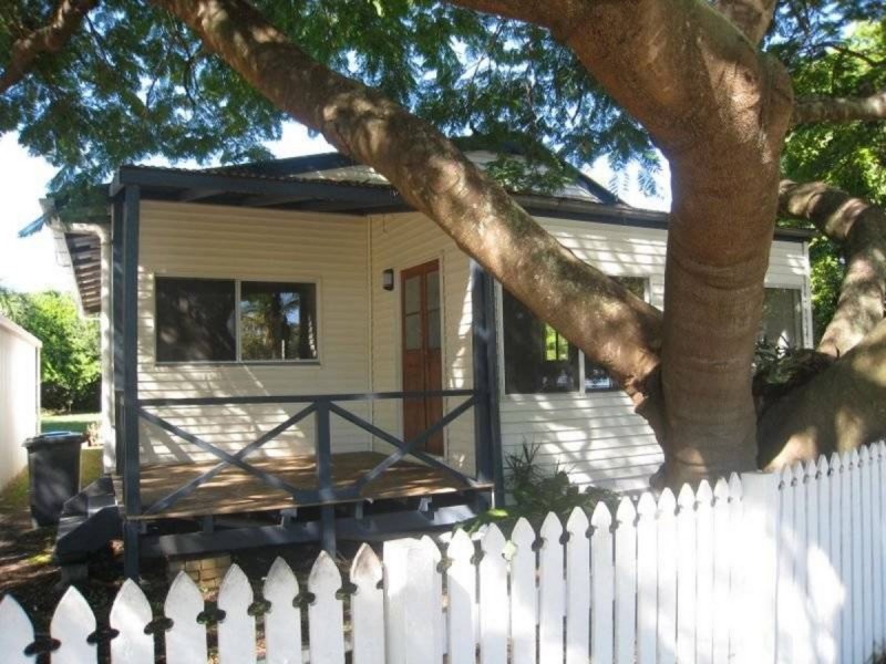 96 Blackwood Road, Deagon QLD 4017