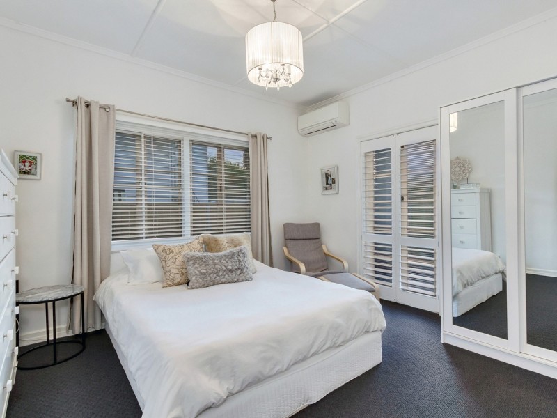 55 Hilltop Avenue, Chermside QLD 4032