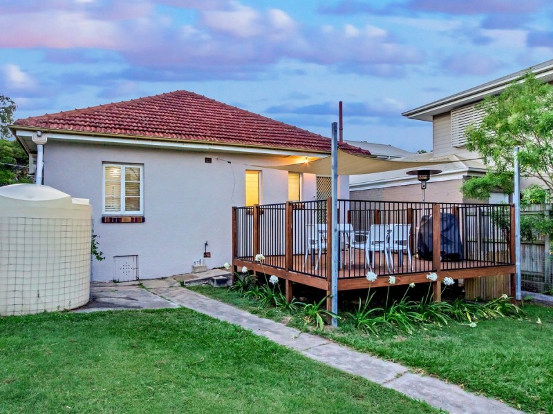 55 Hilltop Avenue, Chermside QLD 4032