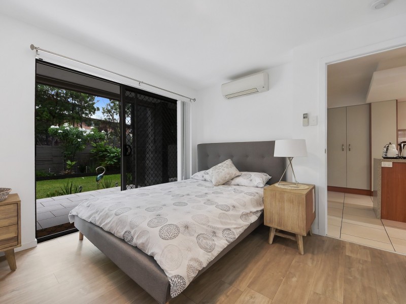 1/56 Hilltop Avenue, Chermside QLD 4032