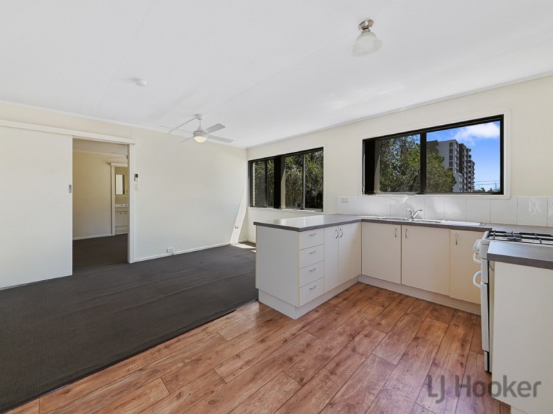 8/26 Hall Street, Chermside QLD 4032