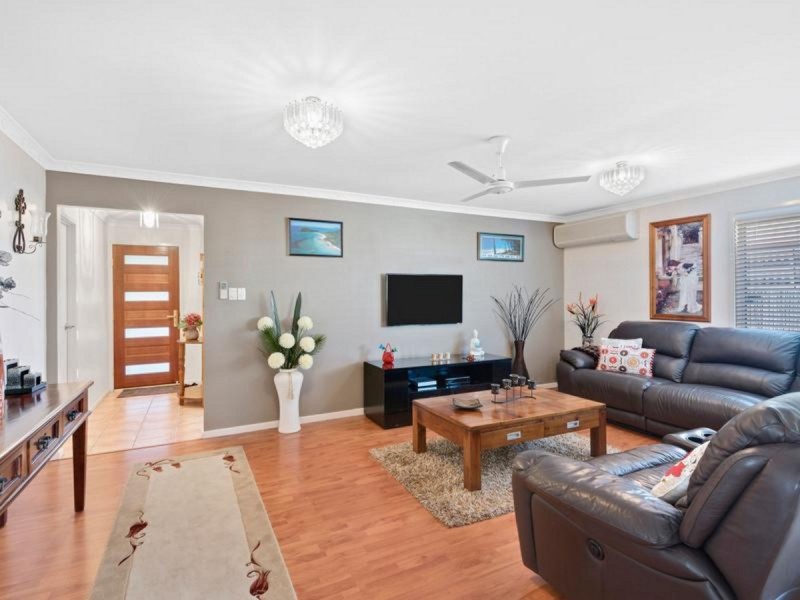 64 Cambridge Crescent, Fitzgibbon QLD 4018