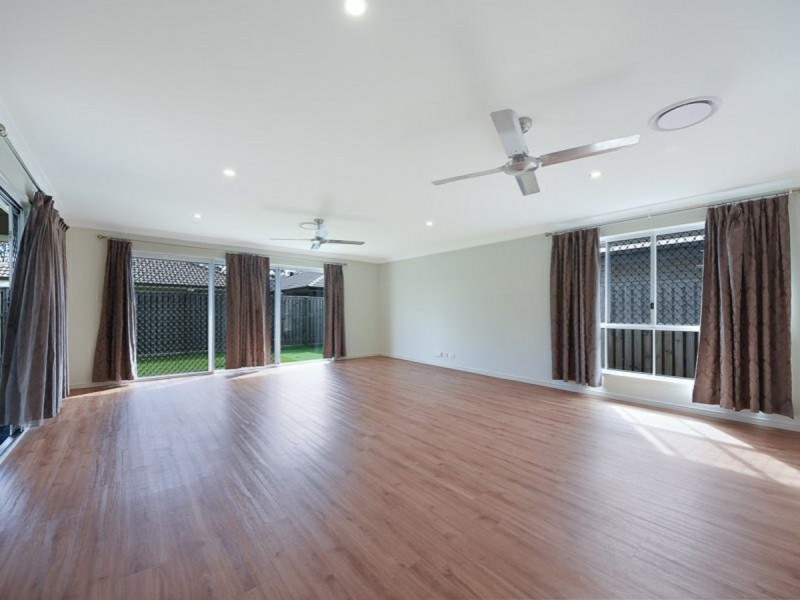 102 Mount Kaputar Avenue, Fitzgibbon QLD 4018