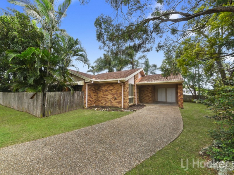 11 Desert Willow, Fitzgibbon QLD 4018