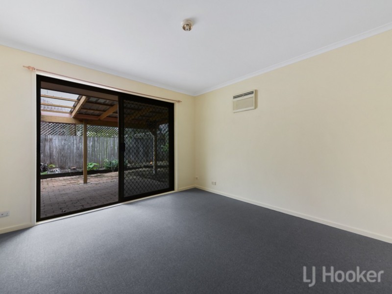 11 Desert Willow, Fitzgibbon QLD 4018