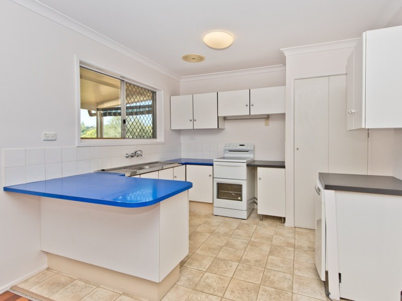 18 Illuta Avenue, Ferny Hills QLD 4055