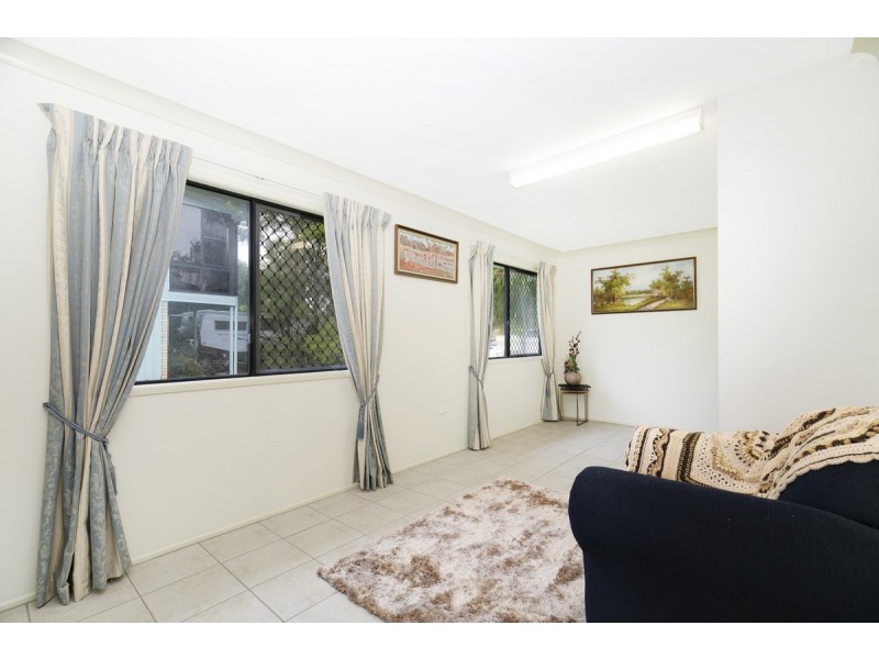 16 Johnson Street, Kallangur QLD 4503