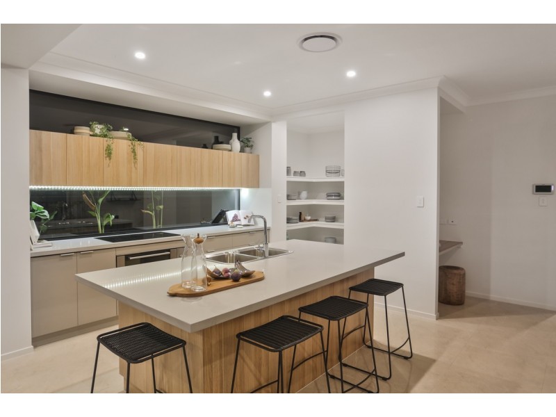 209 Canvey Street, Upper Kedron QLD 4055