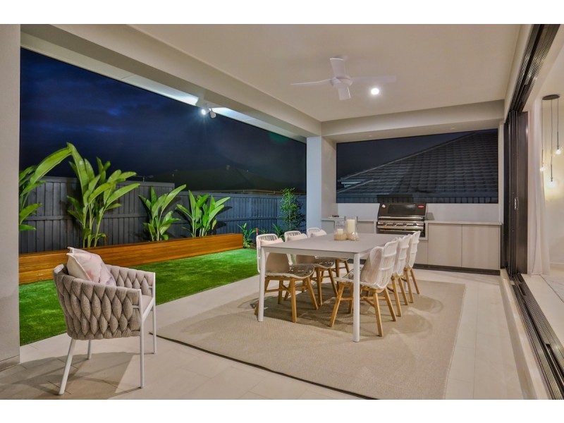 209 Canvey Street, Upper Kedron QLD 4055