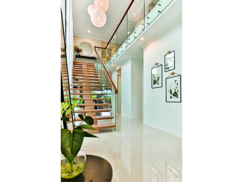 209 Canvey Street, Upper Kedron QLD 4055