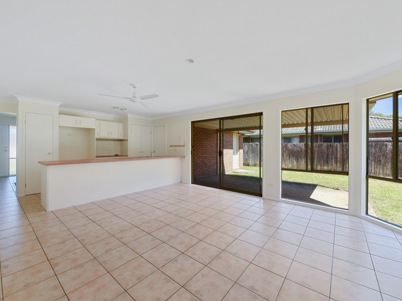 3 Elizabeth Place, Brighton QLD 4017