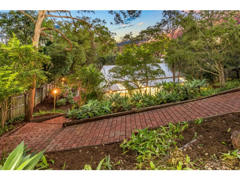32 Ashley Road, Chermside West QLD 4032