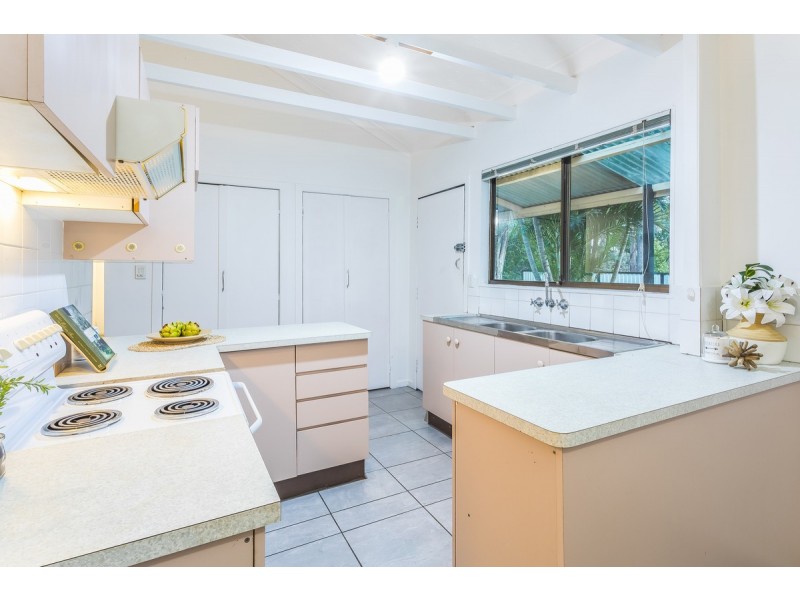 32 Ashley Road, Chermside West QLD 4032