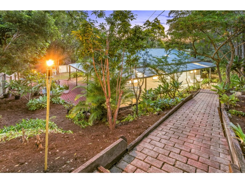 32 Ashley Road, Chermside West QLD 4032